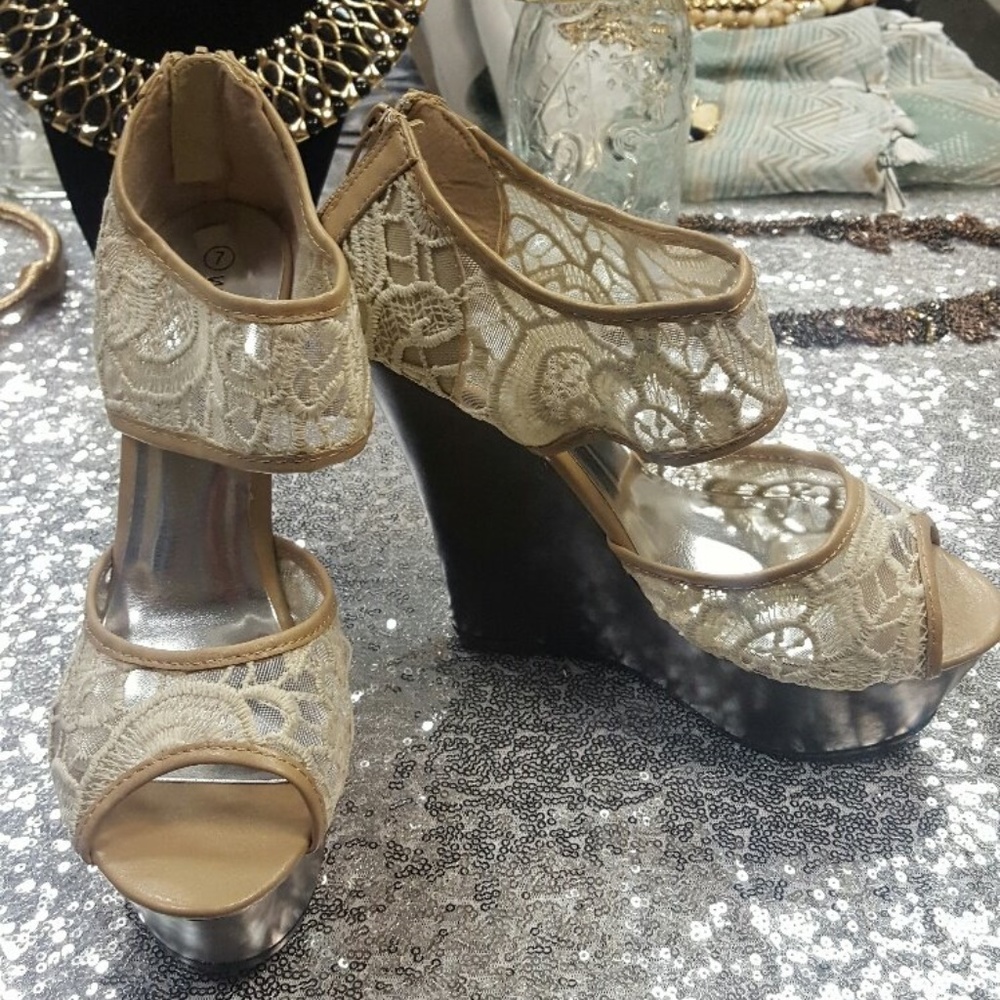 Wild Diva Lace Platform Wedge Sandal (NIB)